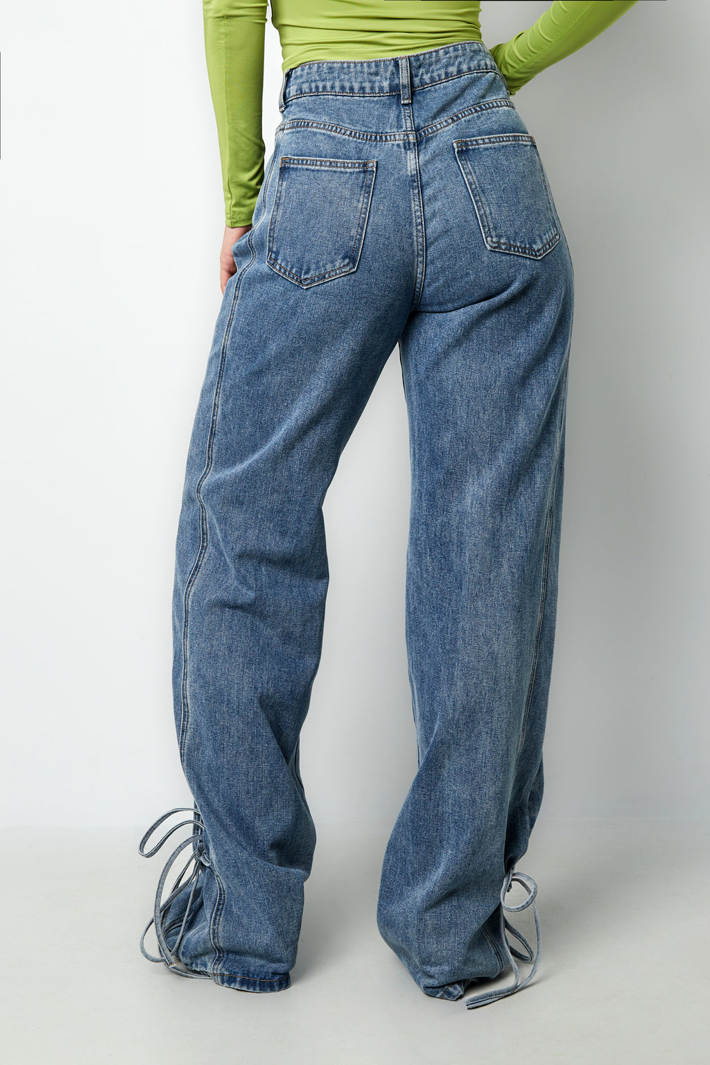 Jeans bossy bow